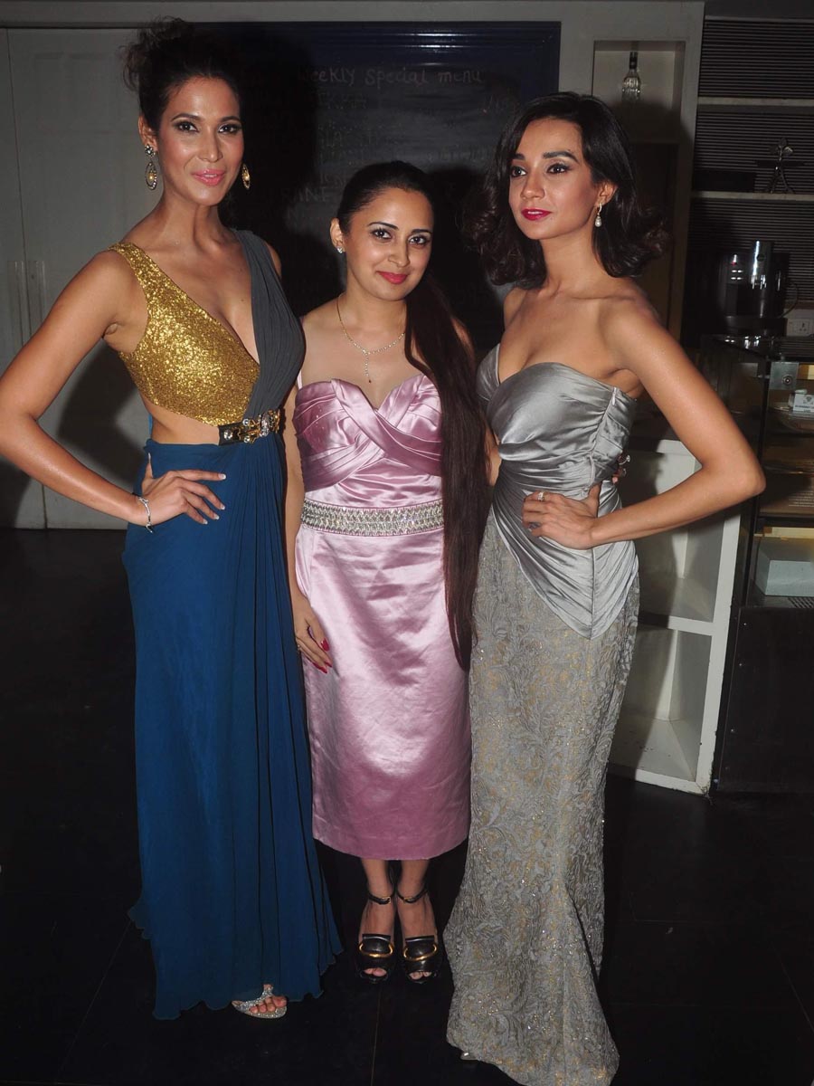 Prachi Mishra, Jaspinder Kaur and Ira Dubey