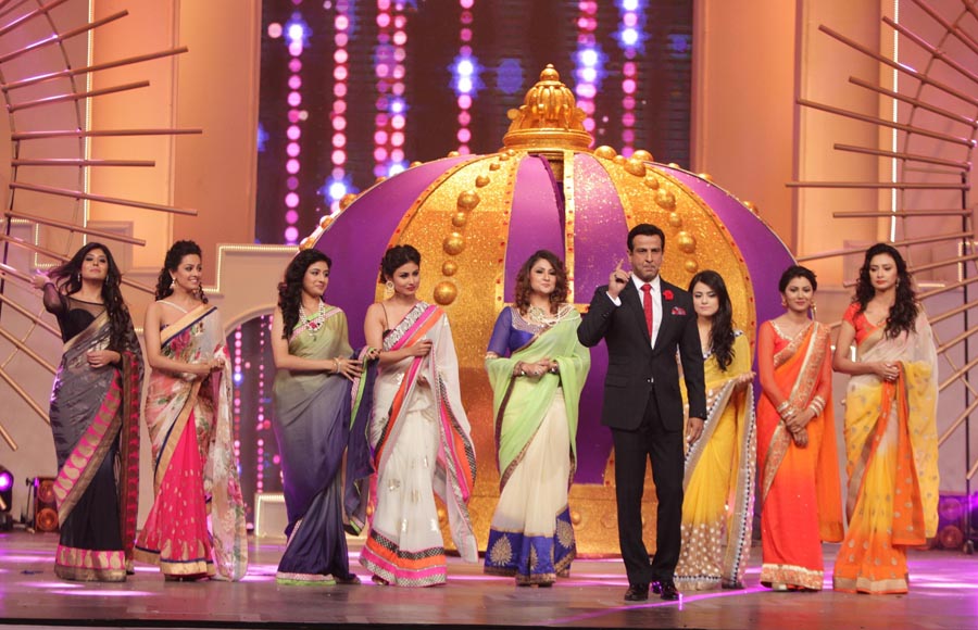 Kritika Kamra, Anita Hasnandani, Paridhi Sharma, Urvashi Dholakia, Ronit Roy, Radhika Madan, Sriti Jha and Gauri Pradhan