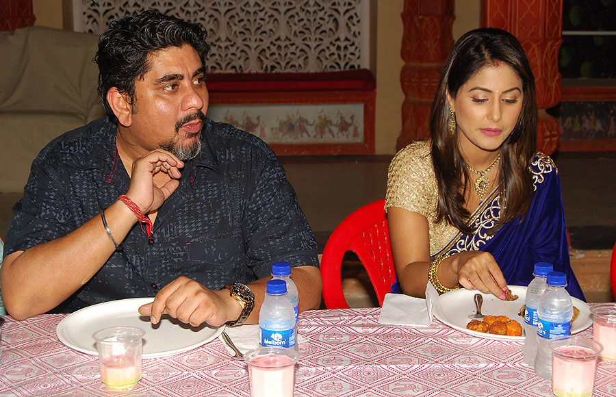 Iftaar celebration on the sets of Yeh Rishta...