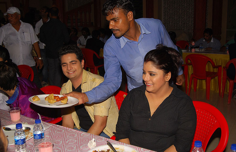 Iftaar celebration on the sets of Yeh Rishta...