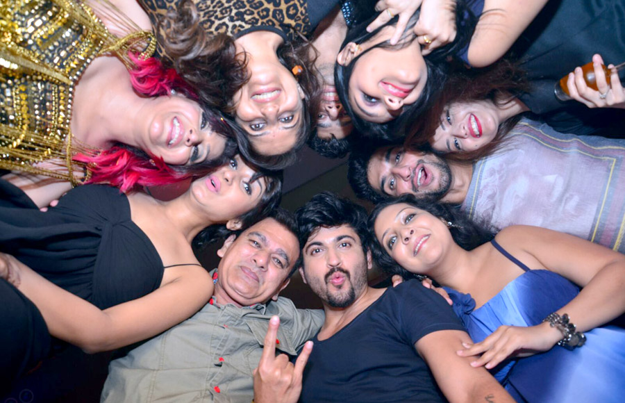 Janvi Vora, Vinny Arora, Kiran Bhatia, Dheeraj Dhoopar, Snehal Sahay, Manish Raisinghan, Nimisha Vakaria, Alan Kapoor, Jyotsna Chandola