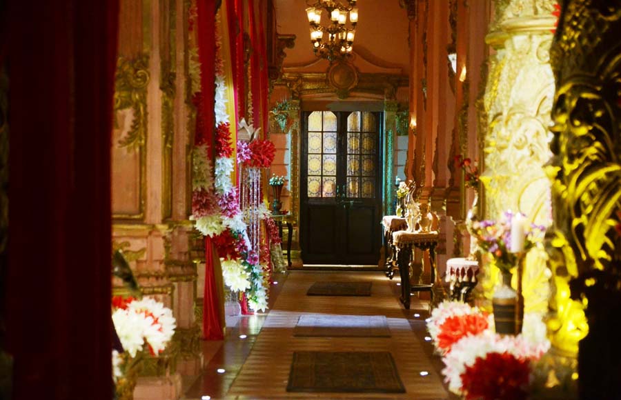 On the sets of Zee TV's Ek Tha Raja Ek Thi Rani