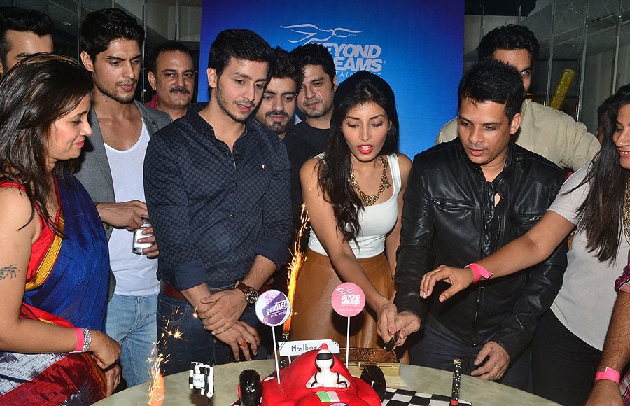 Sadda Haq completes 500 episodes