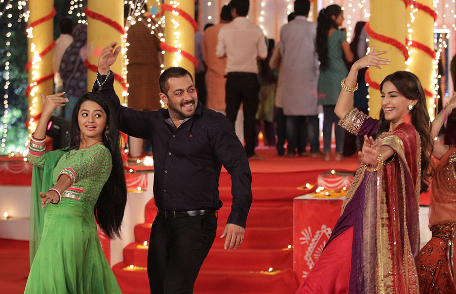 Salman-Sonam on the set of Swaragini and Sasural Simar Ka