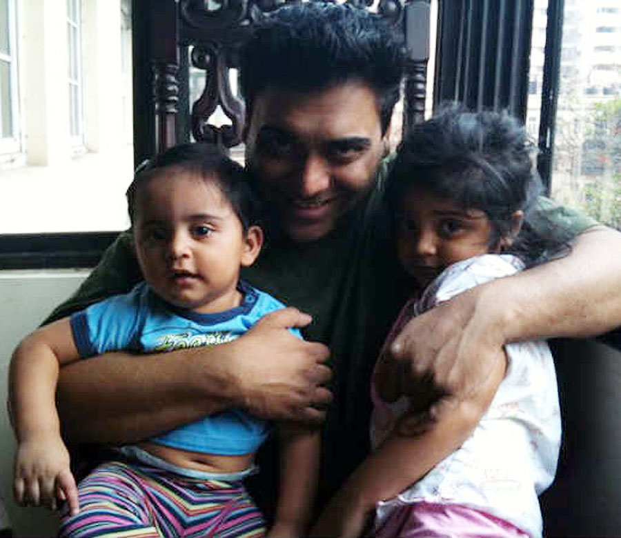 Ram Kapoor with his kids