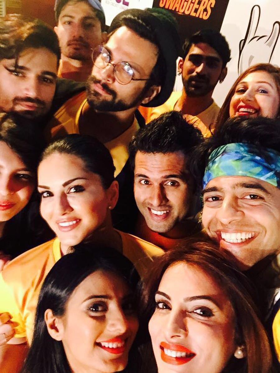 Sunny Leone selfie with team