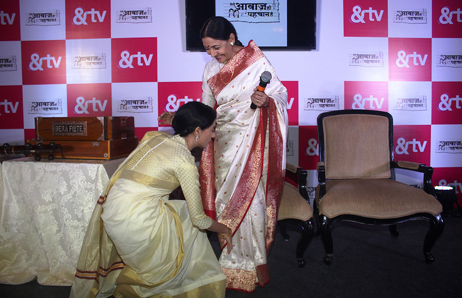 Amrita Rao and Deepti Naval