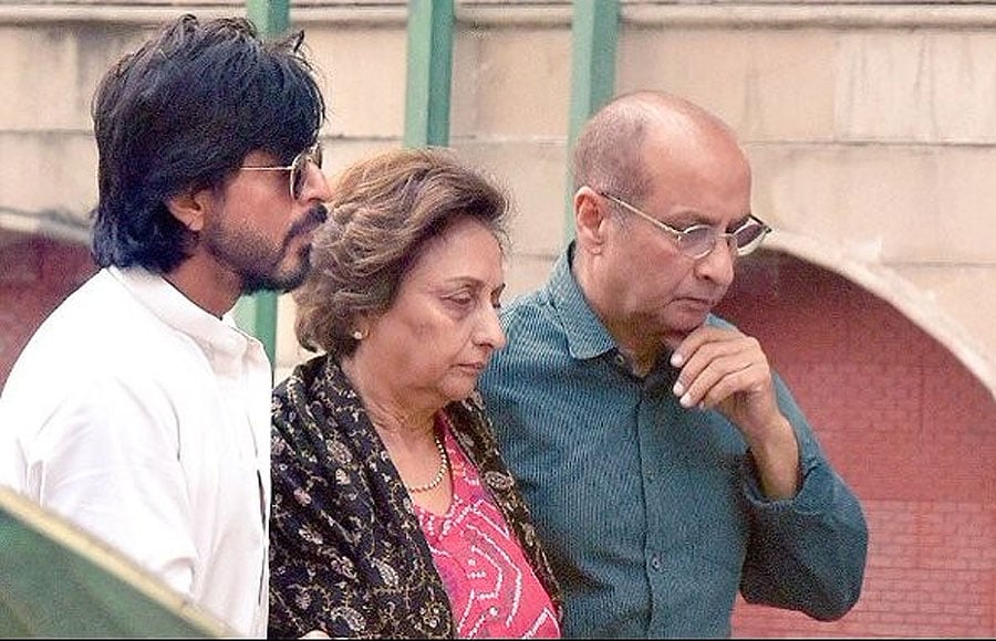 Shah Rukh Khan attends father-in-law's funeral in Delhi