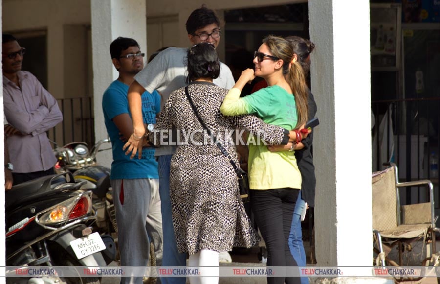 Celebs in hospital during Pratyusha's post mortem 