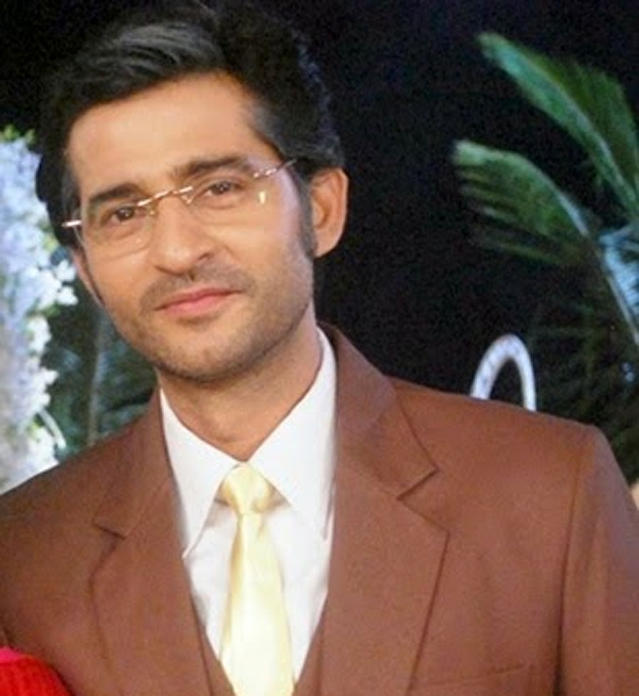 Hiten Tejwani in Pavitra Rishta