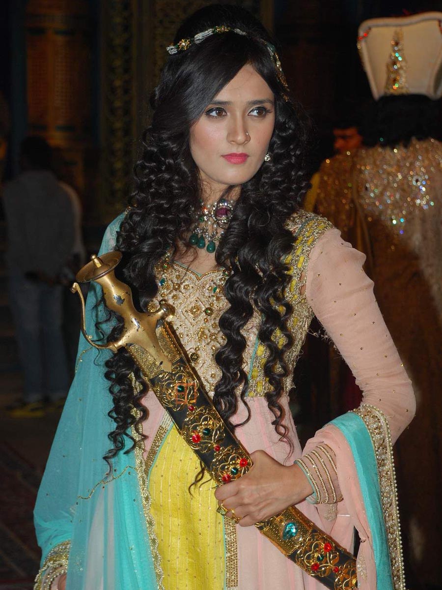 Pankhuri Awasthy (Razia Sultan)