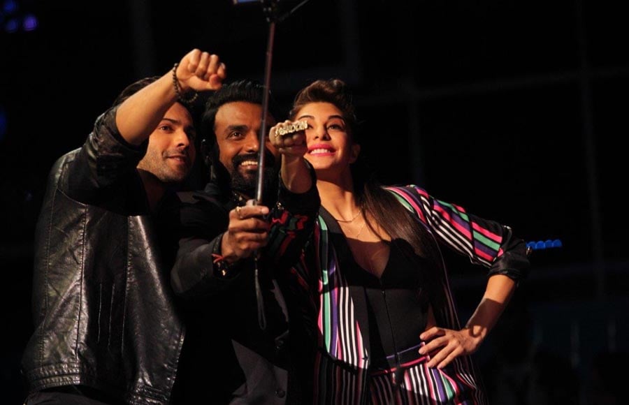 Selfie Moment with Remo D'souza, Varun Dhawan & Jacqueline Fernandez