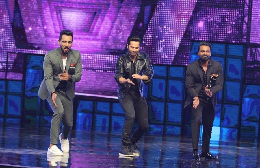 Varun Dhawan dancing with Remo and Punit 