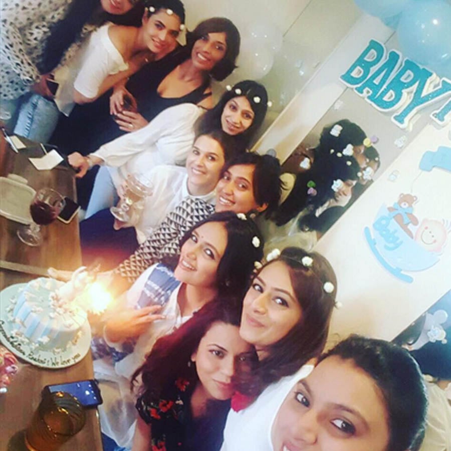 Roshni Chopra's BABY SHOWER!