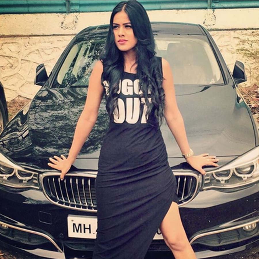 Nia Sharma- Journalist