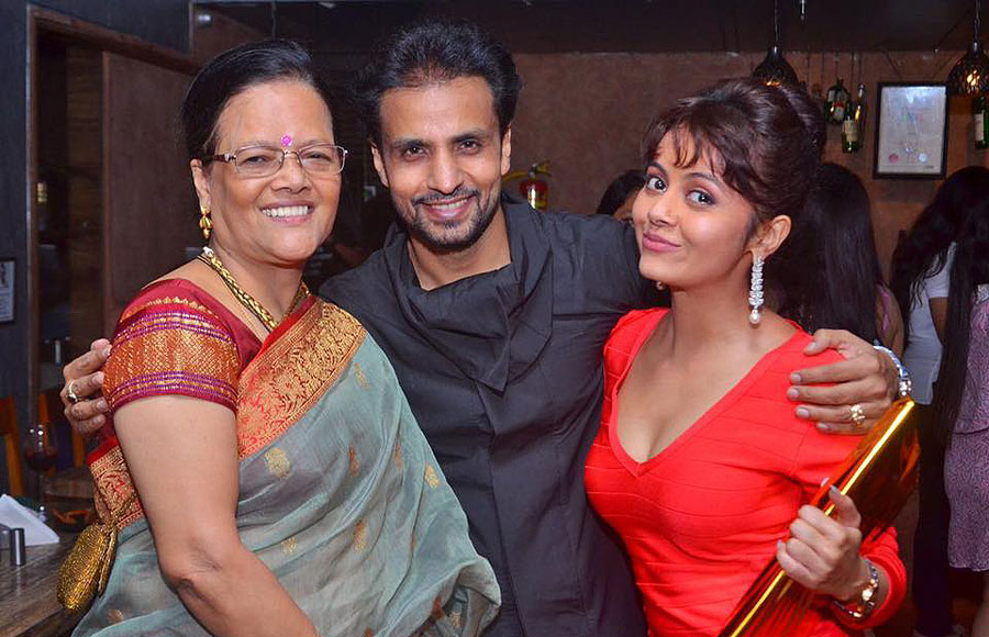 Devoleena's star studded birthday bash!