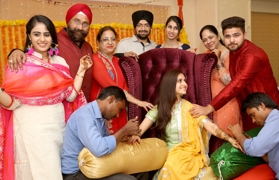 Hunar Hale's Mehendi-Haldi ceremony!