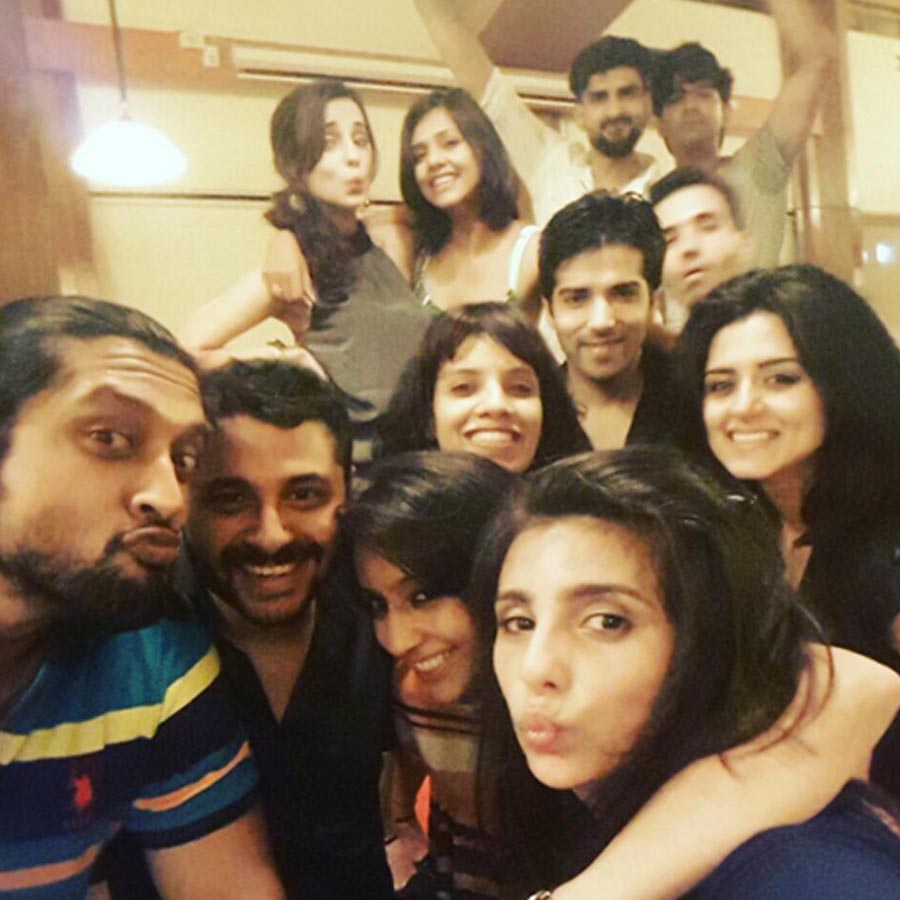 Sanaya Irani's ROCKING birthday bash!