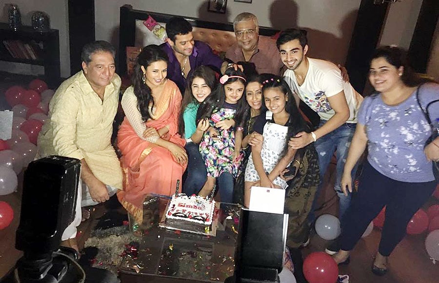 Ruhaanika Dhawan's birthday celebration on YHM sets!