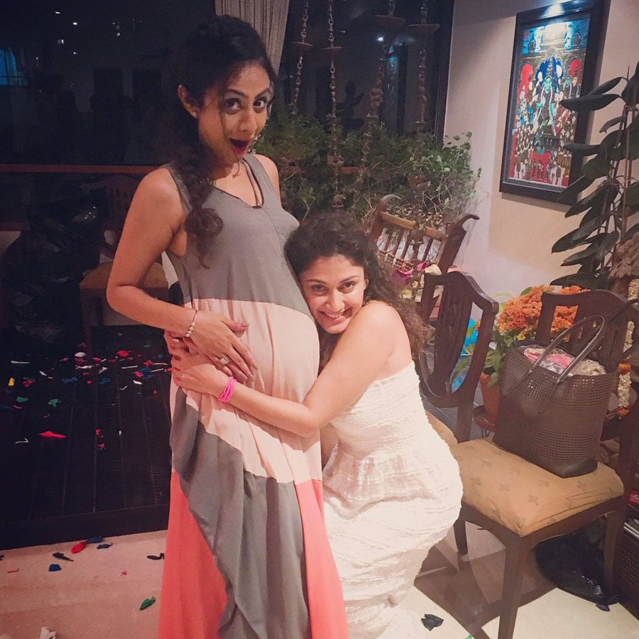 Manasi Parekh's BABY SHOWER pics