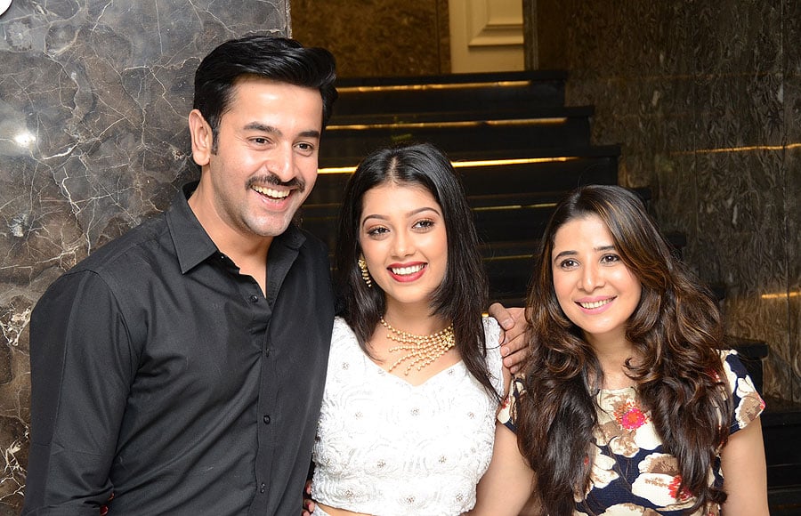 Shashank Vyas, Diganagana Suryavanshi and Muskaan