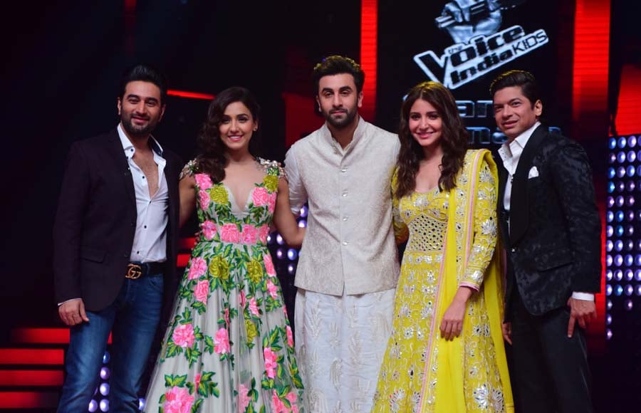 Shekhar Ravjiani,Neeti Mohan, Ranbir-Anushka and  Shaan