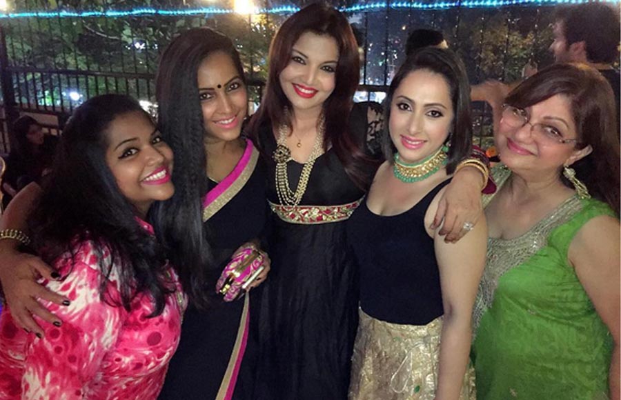 #DiwaliSpecial: Celebs' FUN times at card parties