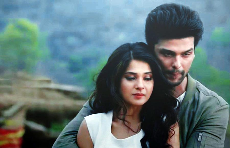 Kushal Tandon And  Jennifer Winget