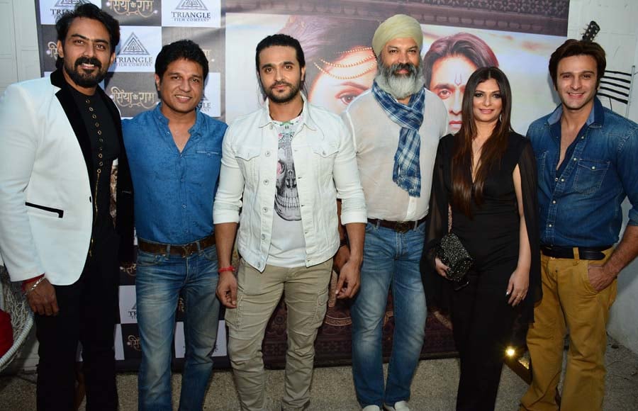 Kartik Jayaram, Nikhil Sinha, Ashish Sharma, Bijay Anand, Sohanna Sinha and Karan Suchak