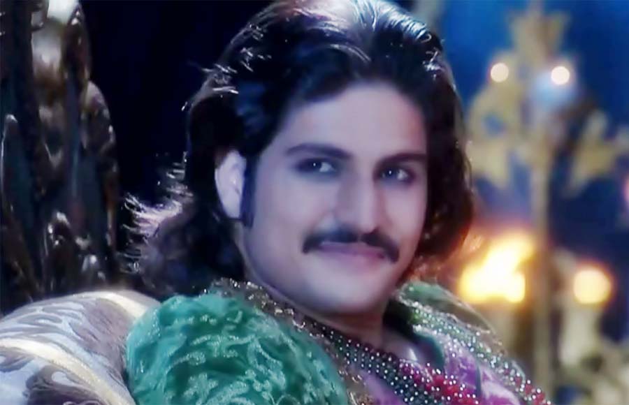 Akbar married Jodha, Rukaiya and Salima in Jodha Akbar