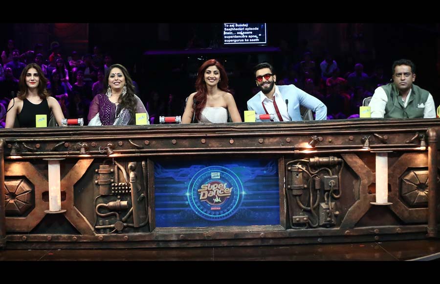 Ranveer Singh and Vaani Kapoor on 'Super Dancer'