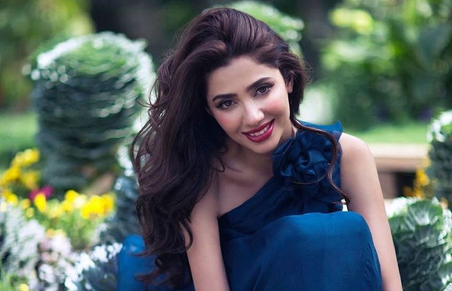 Mahira Khan - Raees