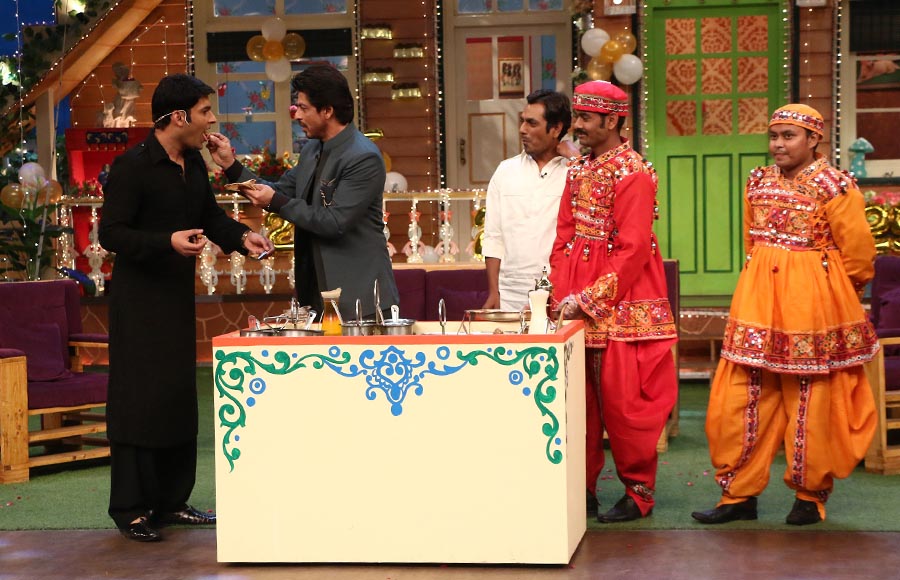 SRK and Nawazuddin promote 'Raees' on The Kapil Sharma Show