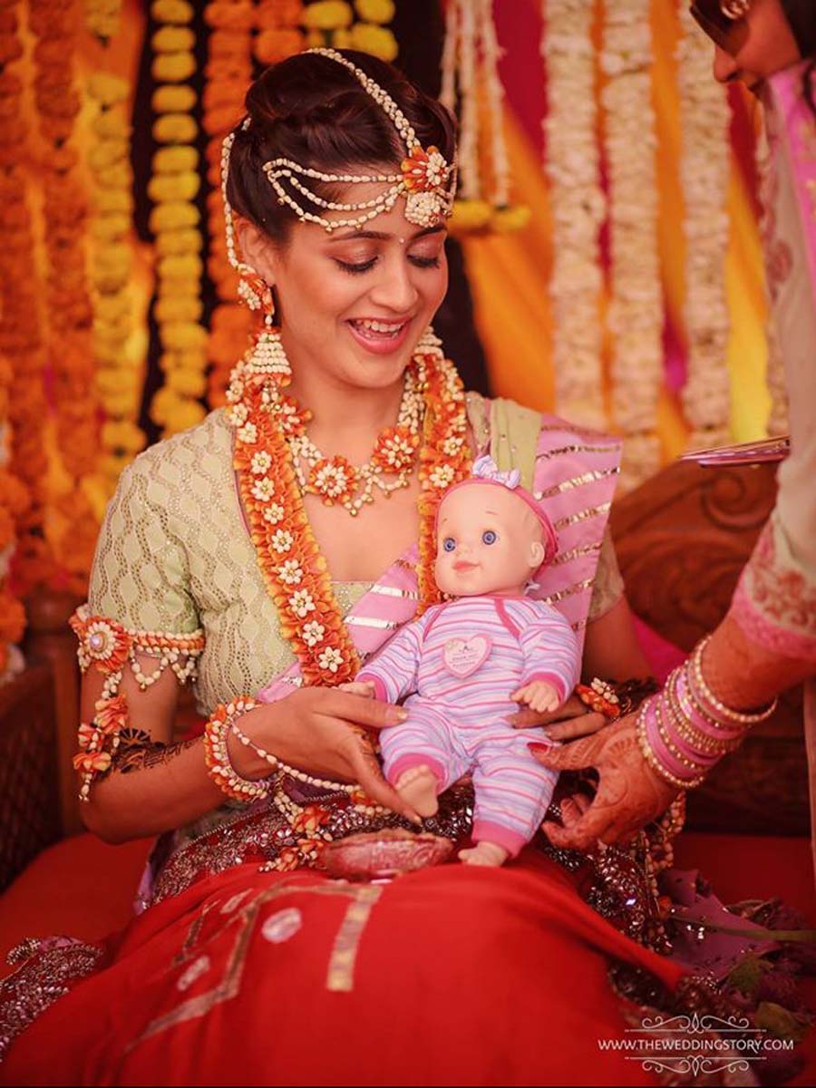 Neil Nitin Mukesh and Rukmini's MEHENDI ceremony!