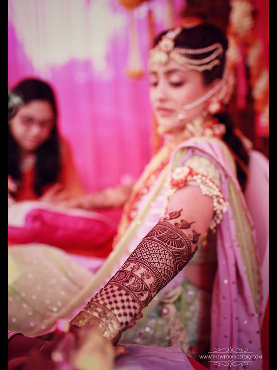 Neil Nitin Mukesh and Rukmini's MEHENDI ceremony!