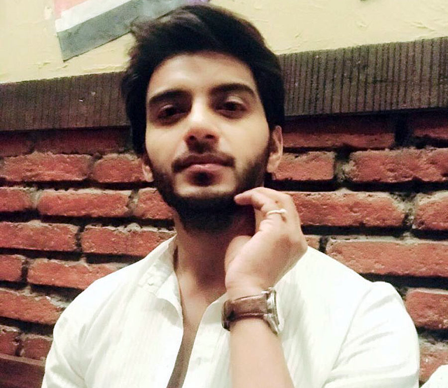 Vikram Singh Chauhan (Jaana Na Dil Se Door)