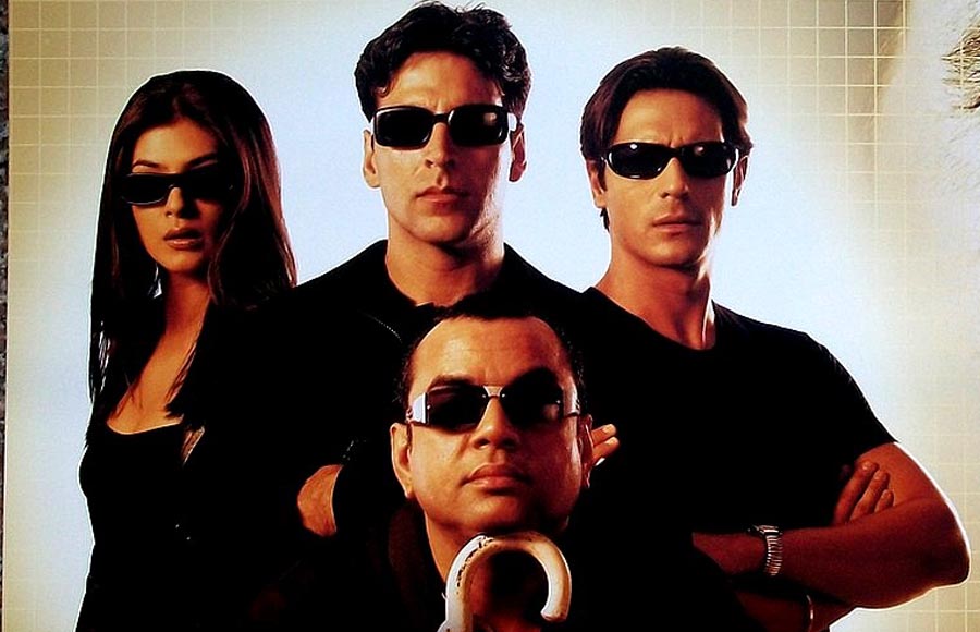 Paresh Rawal, Akshay Kumar and Arjun Rampal (Aankhen)