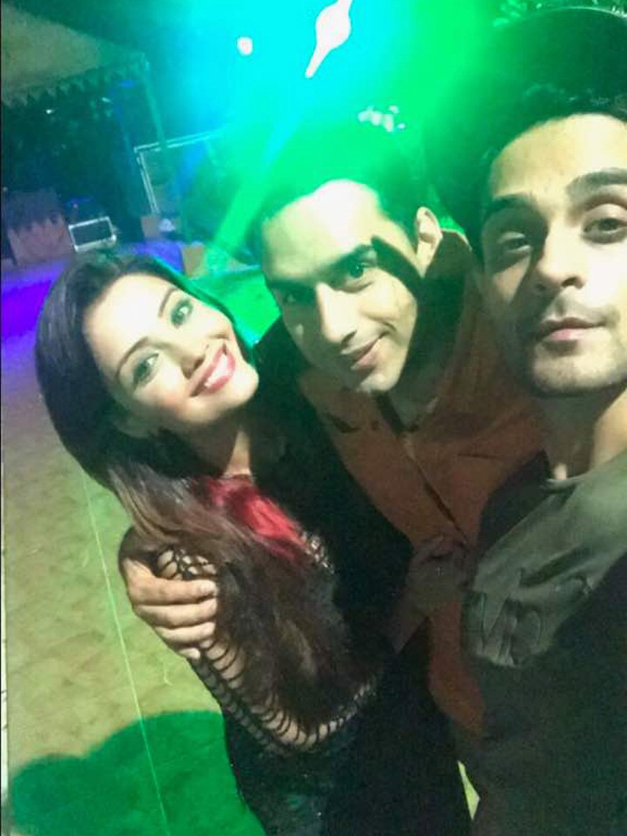 Adaa Khan's happening birthday bash!