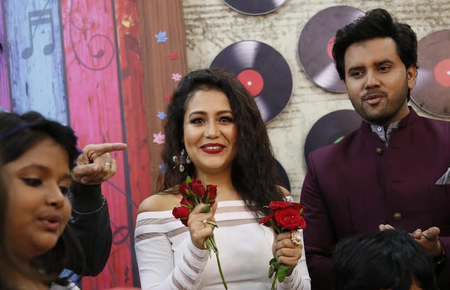 Neha Kakkar celebrates birthday on Sa Re Ga Ma Pa