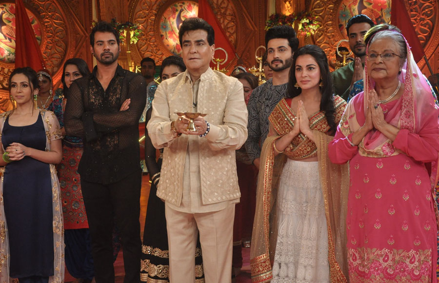 Shabbir Ahluwalia, Jeetendra, Dheeraj Dhoopar, Shraddha Arya