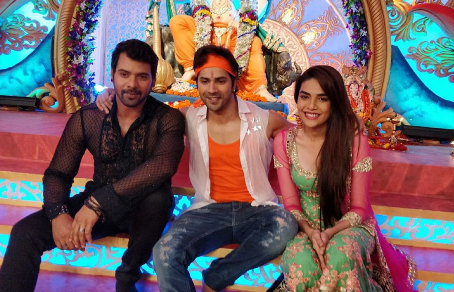  Shabbir Ahluwalia, Varun Dhawan and Anjum Fakhi