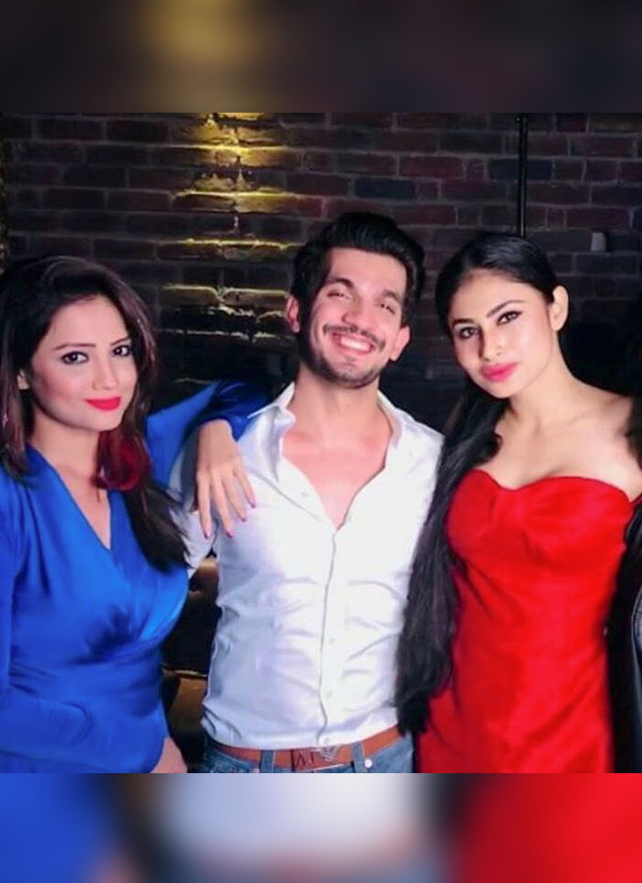 TV celebs galore on Arjun Bijlani's birthday bash