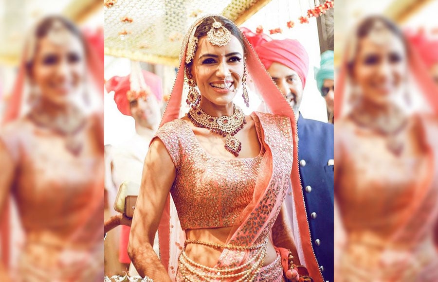 Smriti Khanna looks heavenly during her wedding!