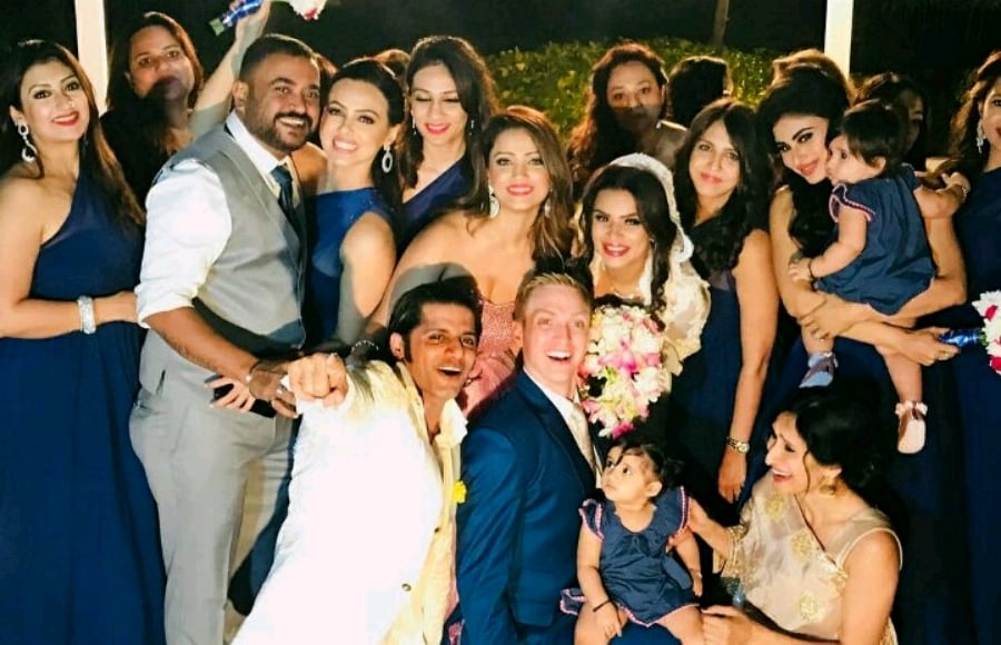 In pics: Aashka Goradia and Brent Goble's white wedding!