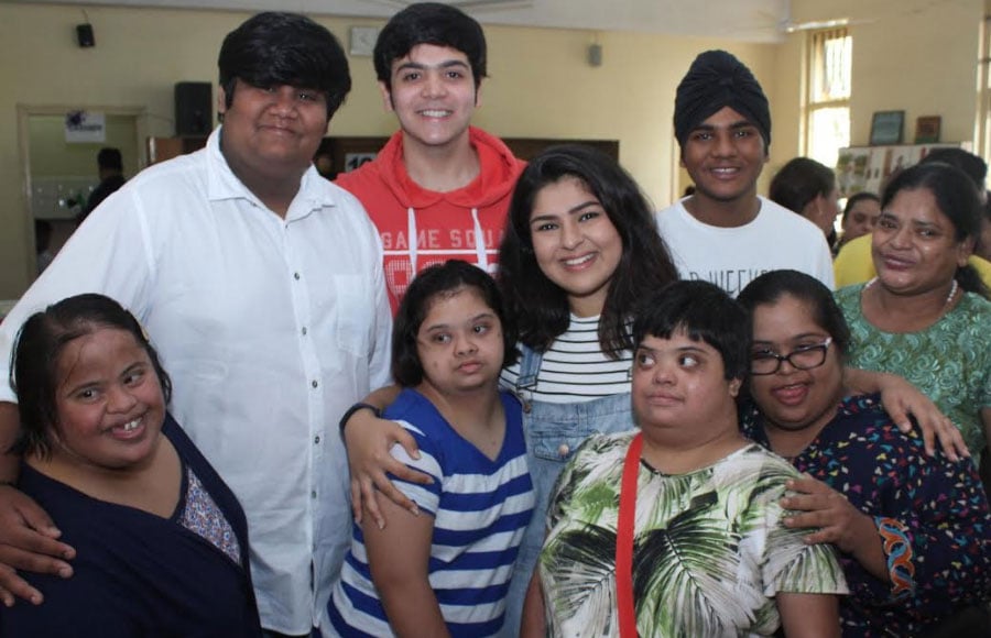 Taarak Mehta's young actors inaugurate handicraft work exhibition 