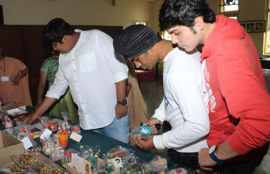 Taarak Mehta's young actors inaugurate handicraft work exhibition 