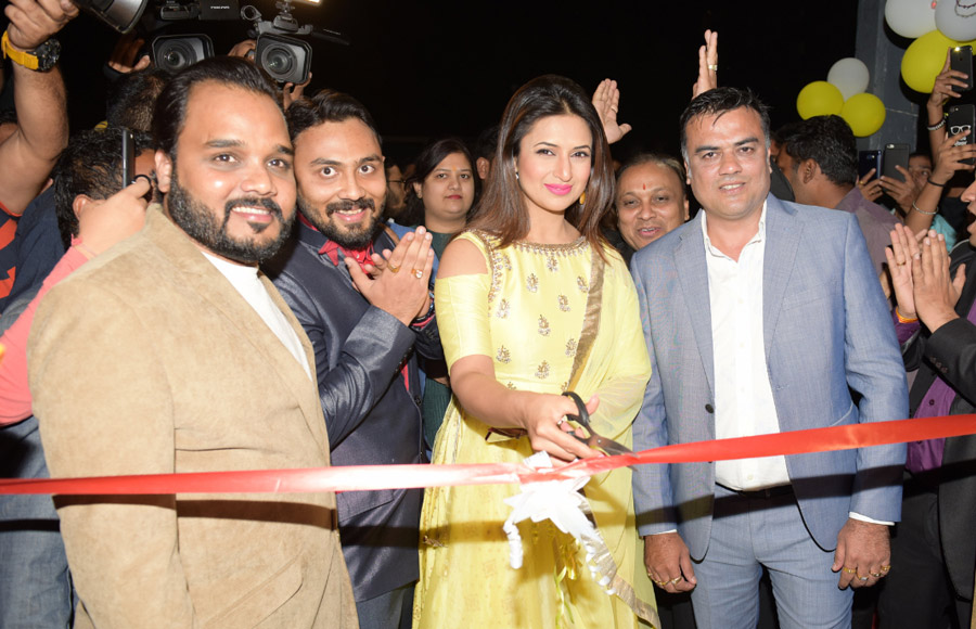 TV queen Divyanka Tripathi  launches "Eggsplore"