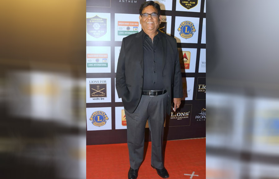  Satish kaushik