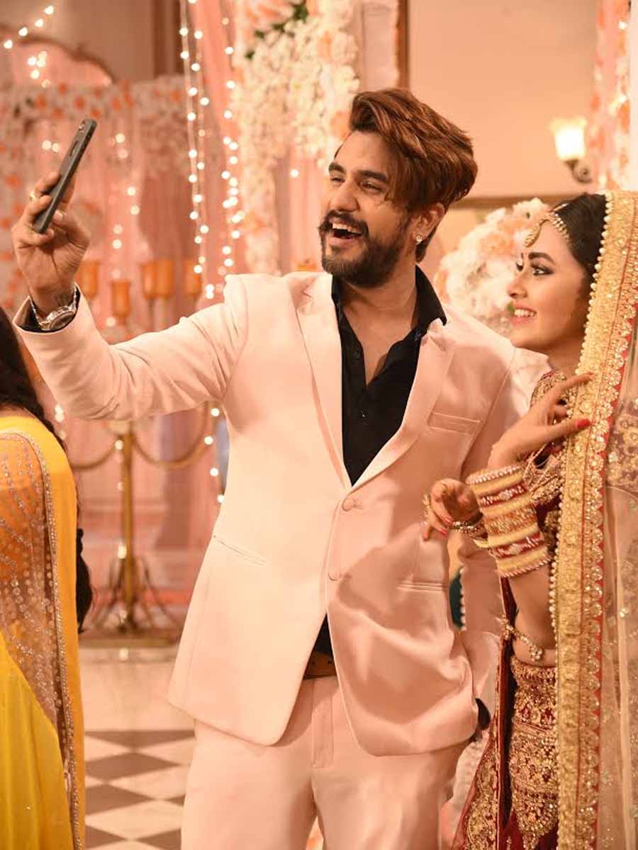 Tejasswi Prakash looks ravishing as a bride; Check out 