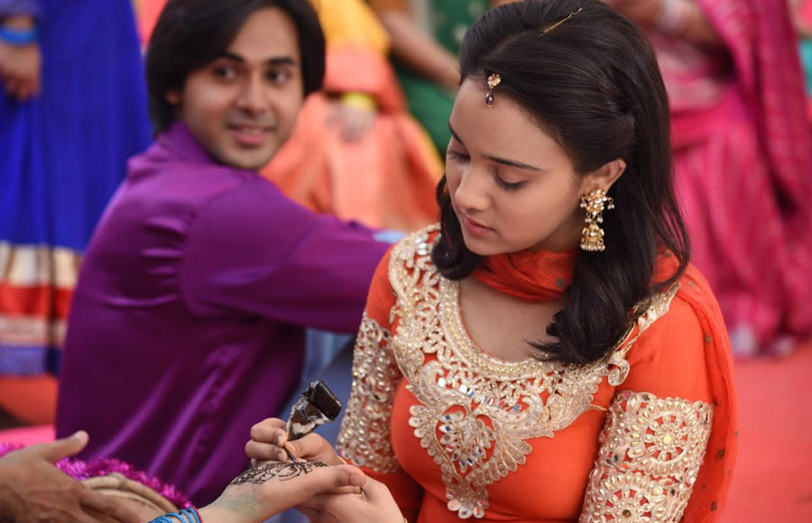 Mehendi celebration in Yeh Un Dinon Ki Baat Hai